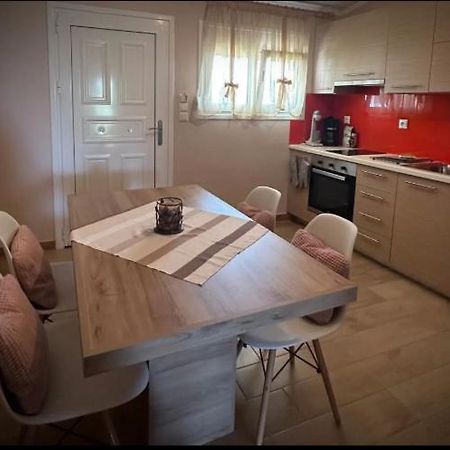Paschali Apartment With 1 Bedroom In Ammoudia Parga Exterior photo